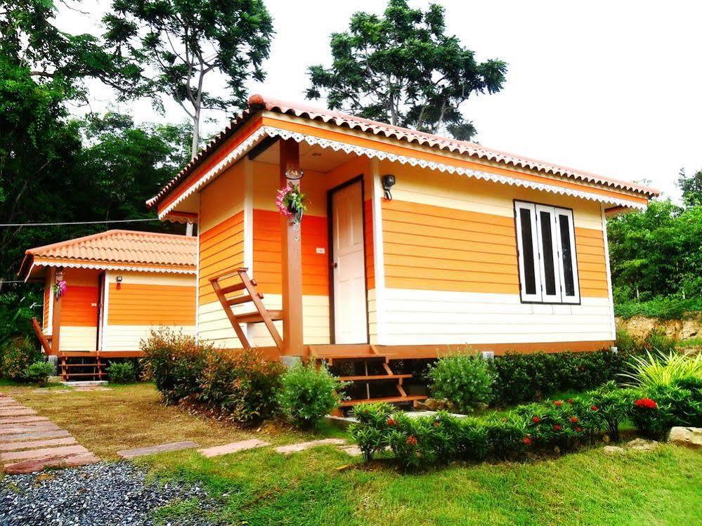 Phu Lanta Life Hotel เกาะลันตา ภายนอก รูปภาพ