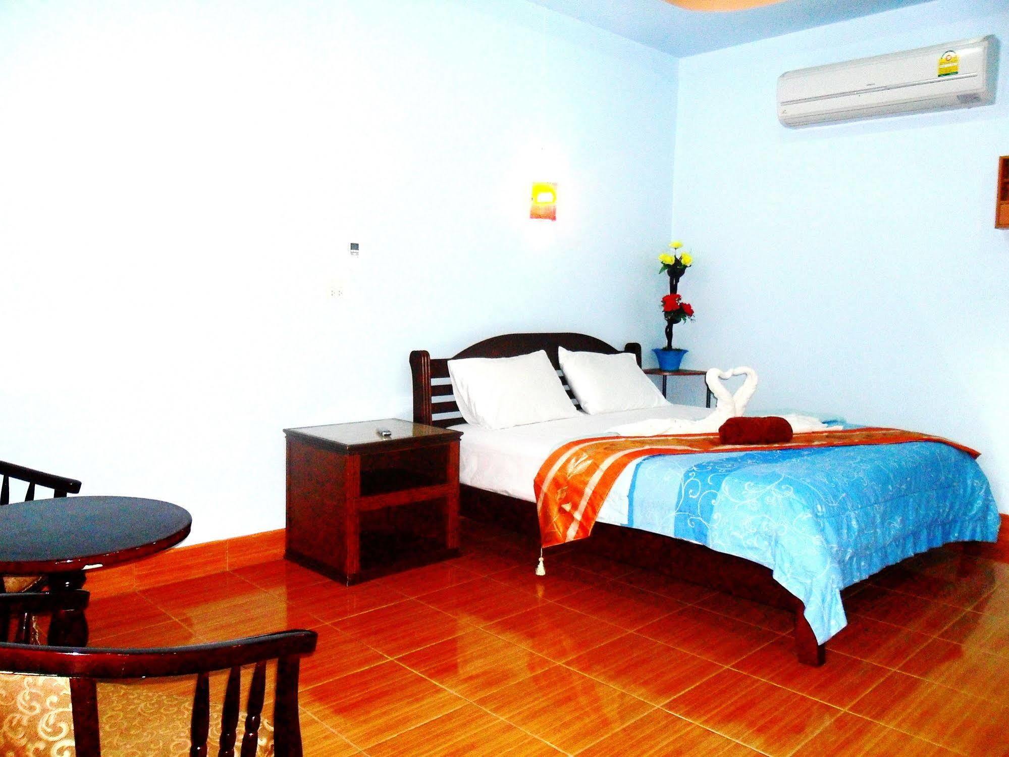 Phu Lanta Life Hotel เกาะลันตา ภายนอก รูปภาพ